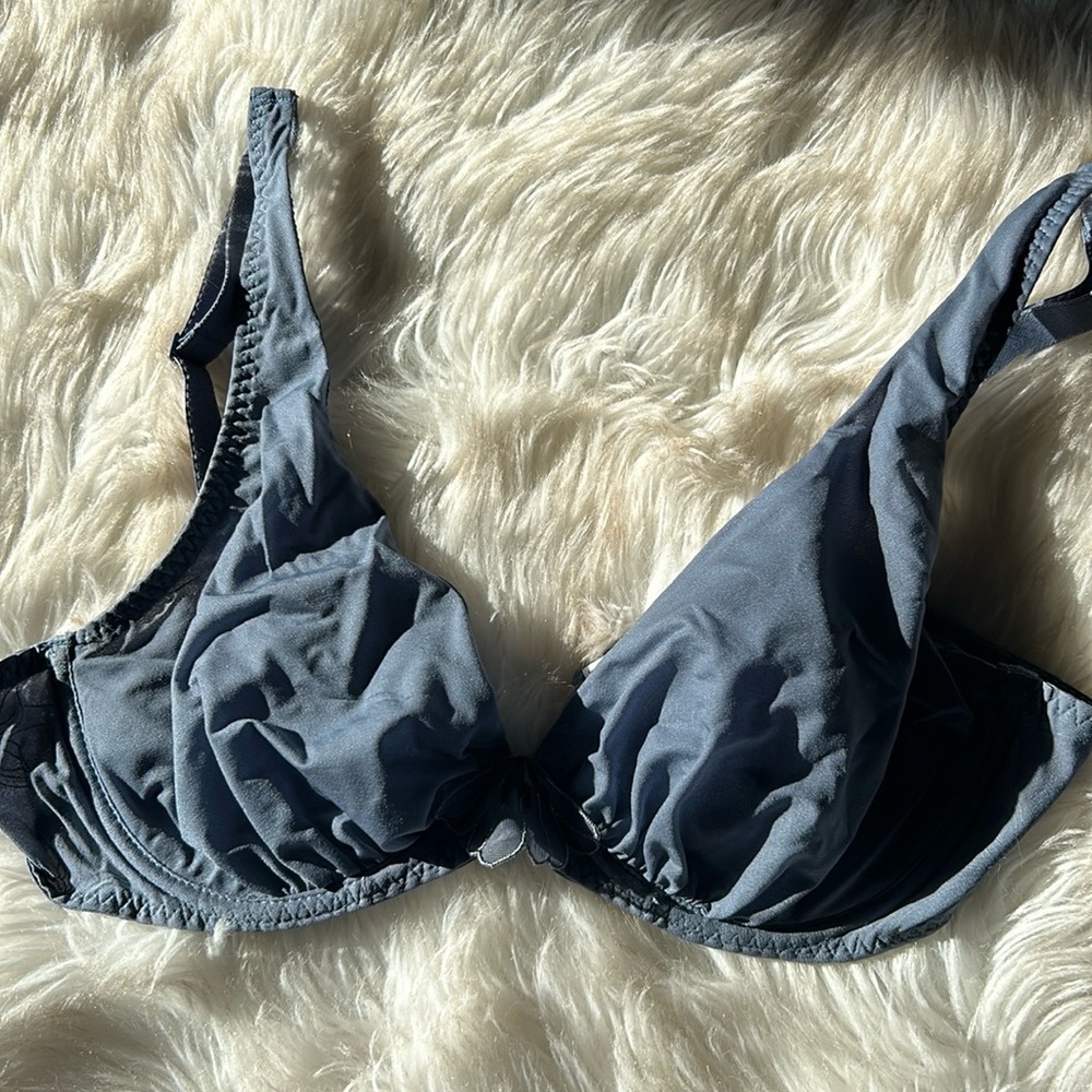 Simone Perele baby blue beautifully detailed bra size 36 C